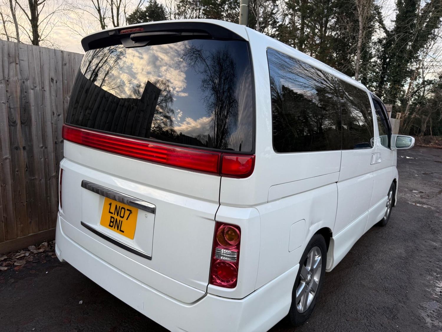 Used Nissan Elgrand for sale - 76964314: Photo 9