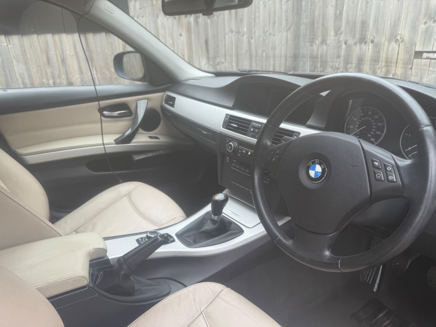 Used BMW 3 Series 2010 for sale - 76607245: Photo 6