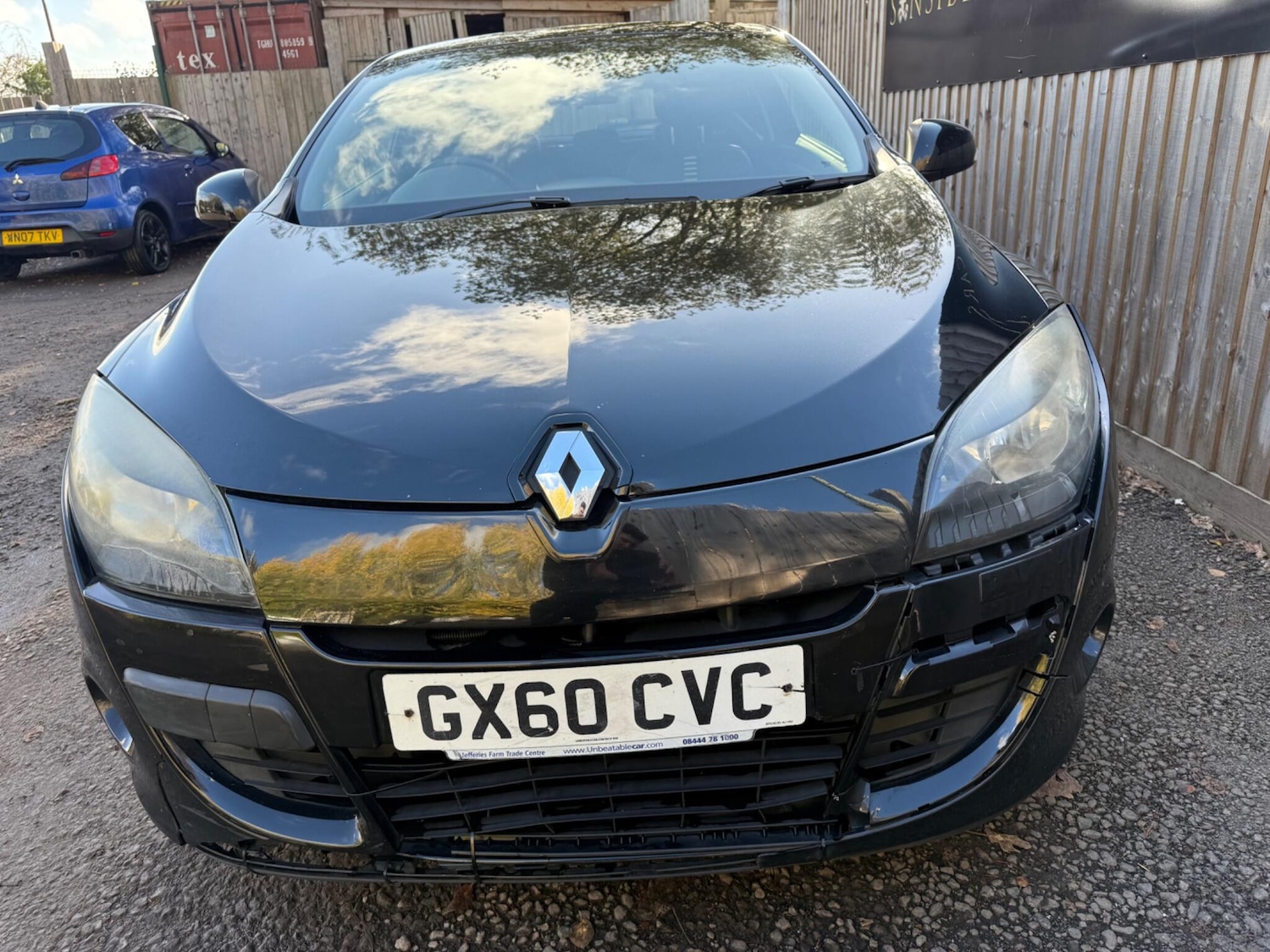 Used Renault Megane 2010 for sale - 76607448: Photo 2