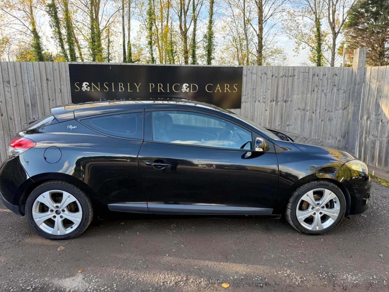 Used Renault Megane 2010 for sale - 76607448: Photo 7
