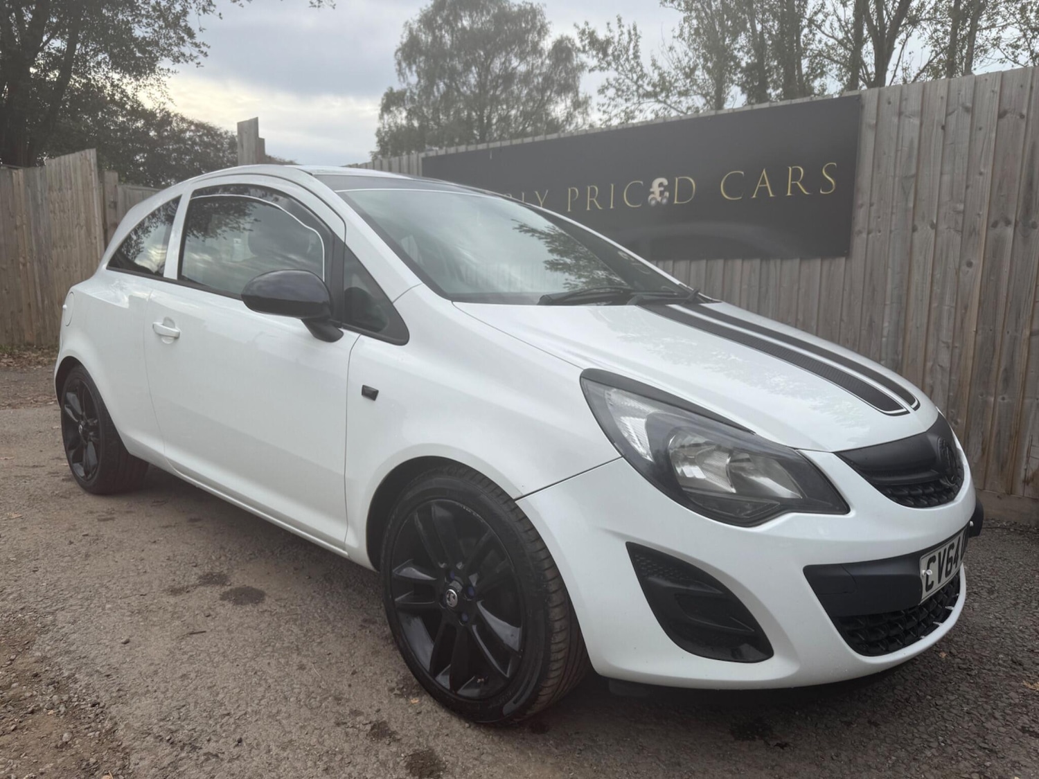 Used Vauxhall Corsa 2014 for sale - 76608507: Photo 1