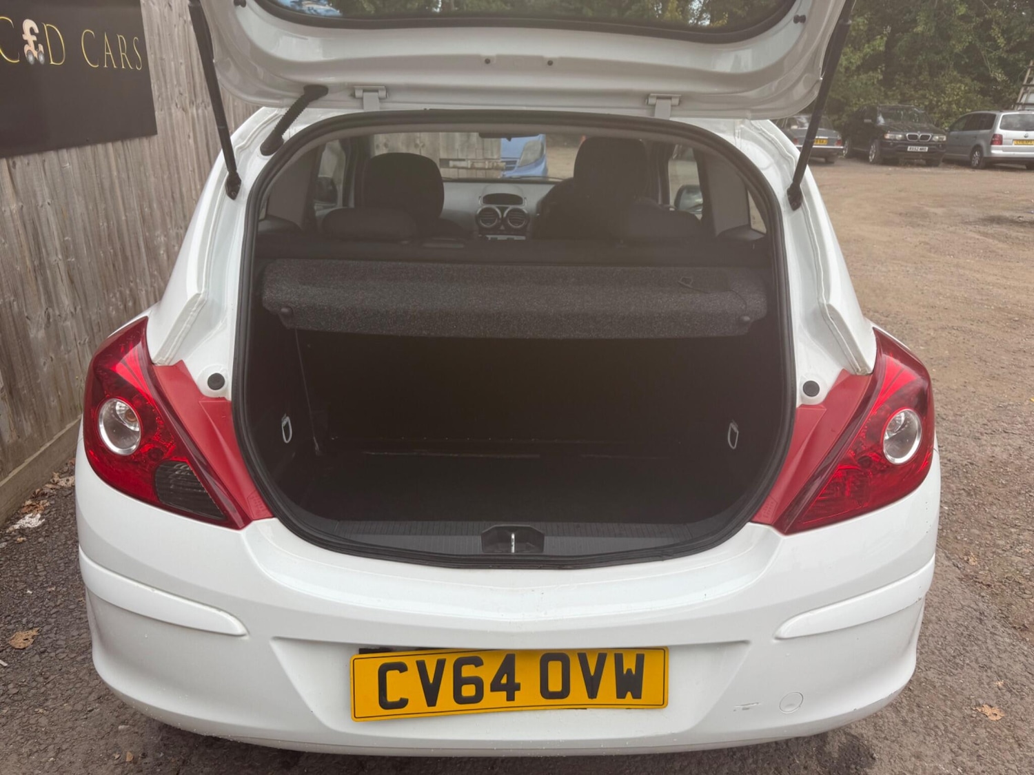 Used Vauxhall Corsa 2014 for sale - 76608507: Photo 6