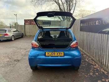 Used Toyota AYGO 2009 for sale - 76771656: Photo