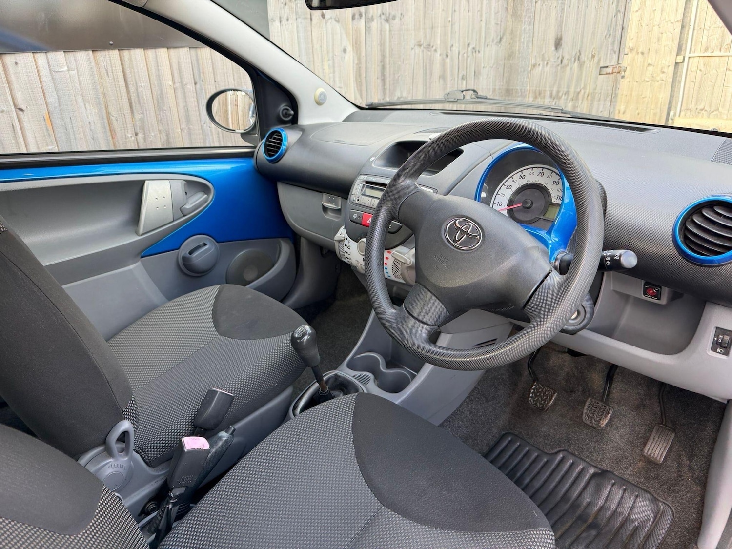 Used Toyota AYGO 2009 for sale - 76771656: Photo 8