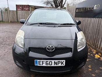 Used Toyota Yaris 2010 for sale - 76759591: Photo