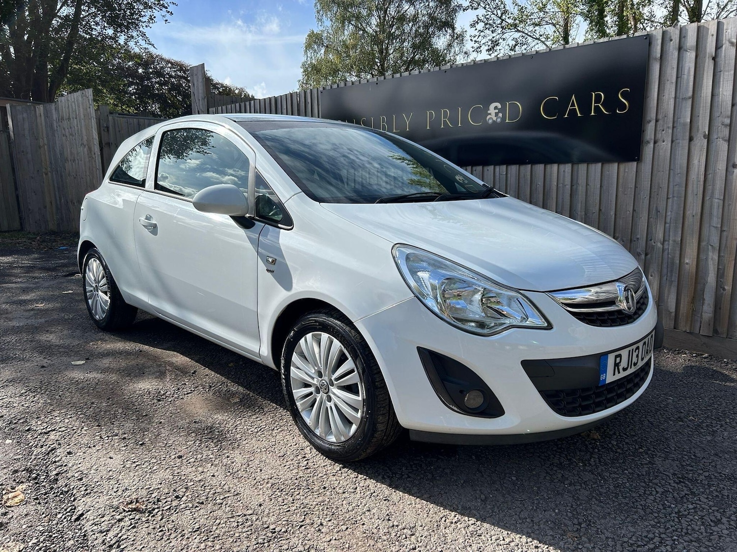 Used Vauxhall Corsa 2013 for sale - 76607055: Photo 1