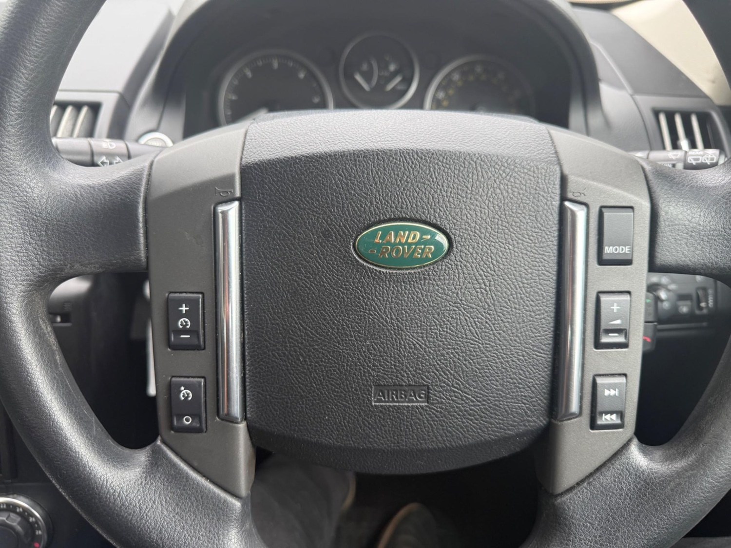 Used Land Rover Freelander 2010 for sale - 76607238: Photo 17