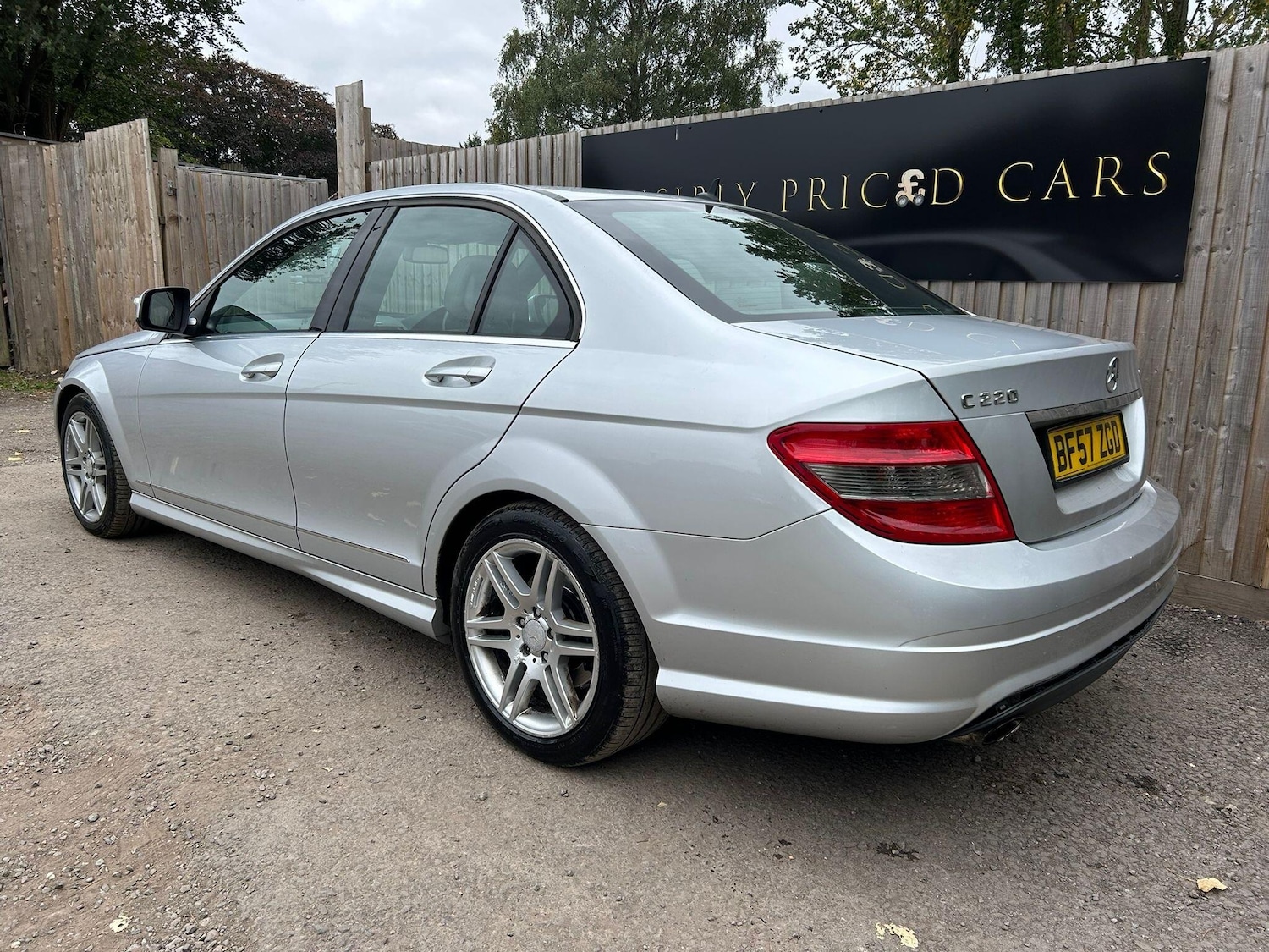 Used Mercedes-Benz C Class 2007 for sale - 76606914: Photo 4