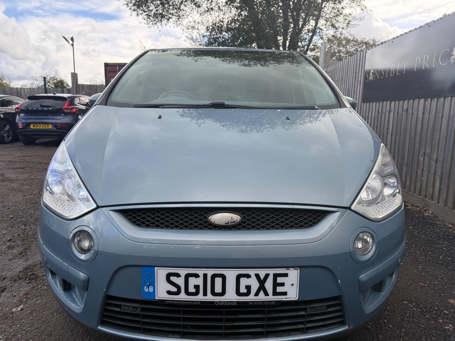 Used Ford S-Max 2010 for sale - 76608502: Photo 2