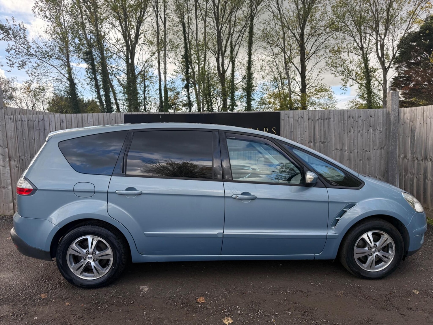Used Ford S-Max 2010 for sale - 76608502: Photo 7