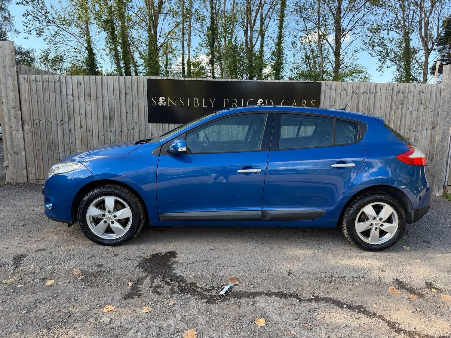 Used Renault Megane 2011 for sale - 76608125: Photo 5