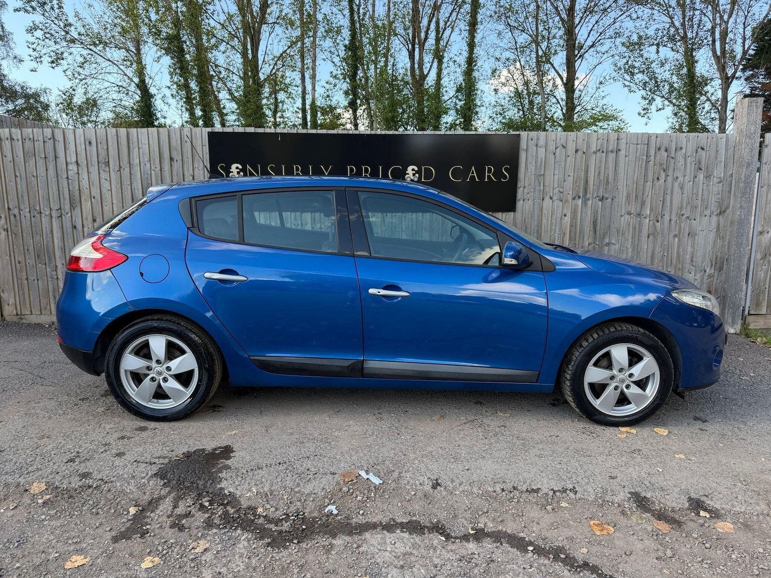 Used Renault Megane 2011 for sale - 76608125: Photo 7