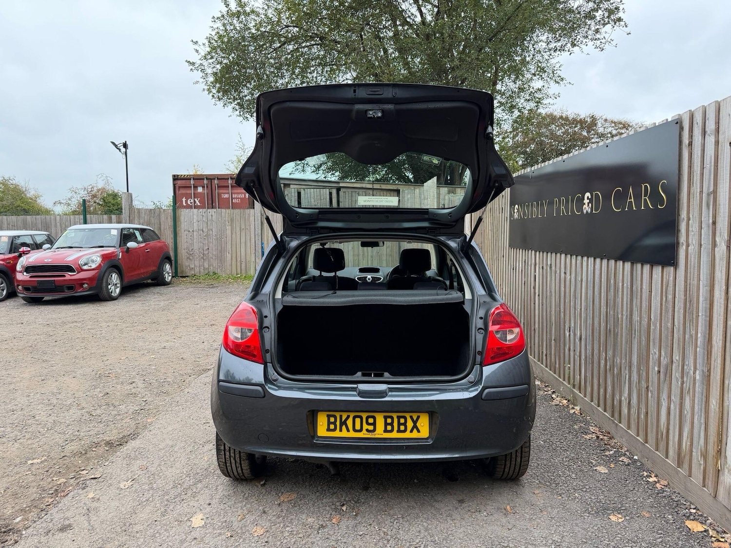 Used Renault Clio 2009 for sale - 76607279: Photo 6