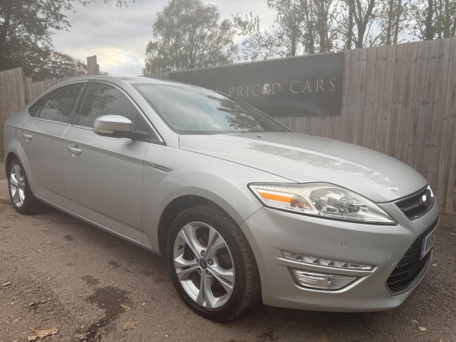Used Ford Mondeo 2011 for sale - 76608319: Photo 1