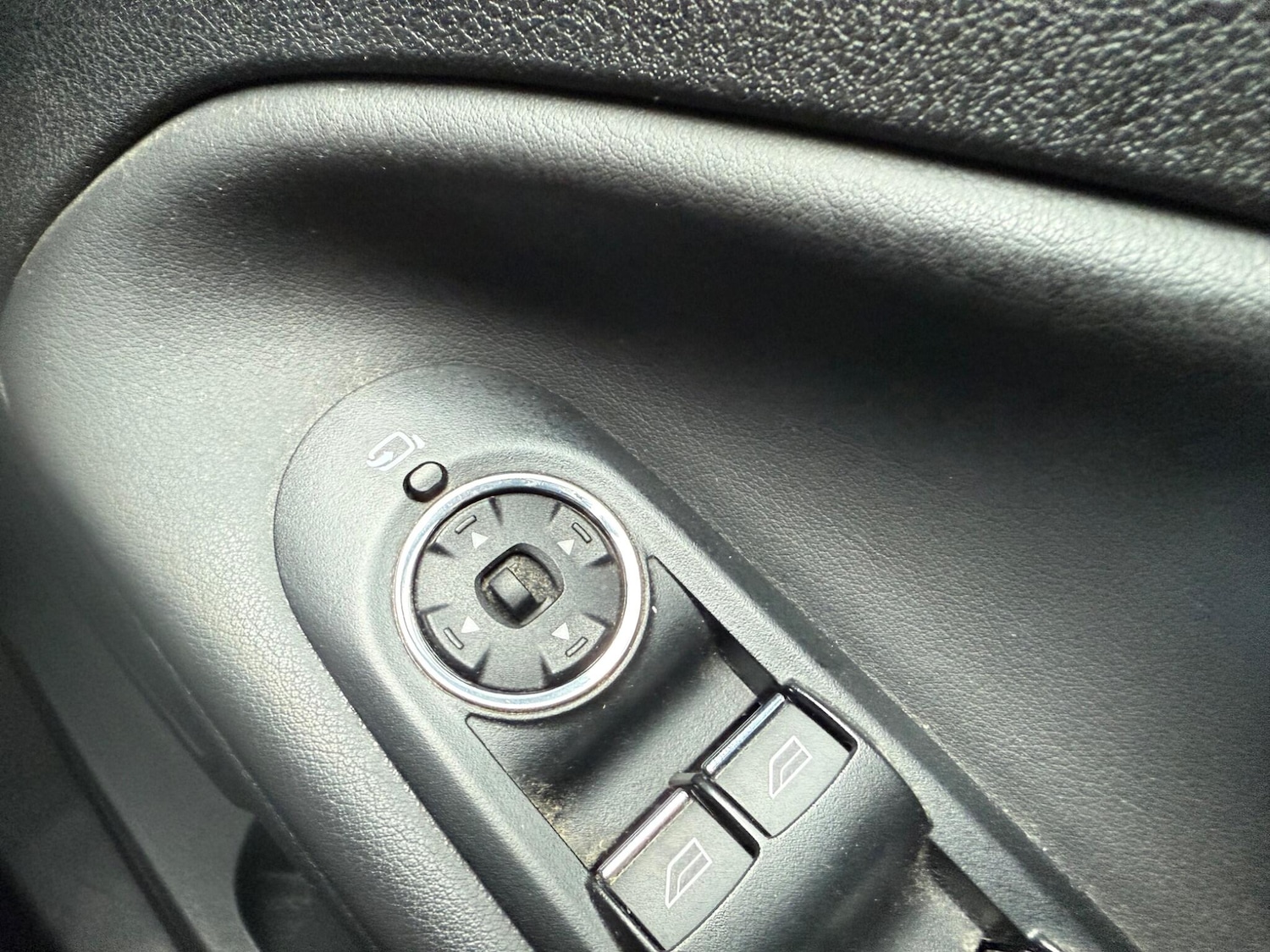 Used Ford Mondeo 2011 for sale - 76608319: Photo 13