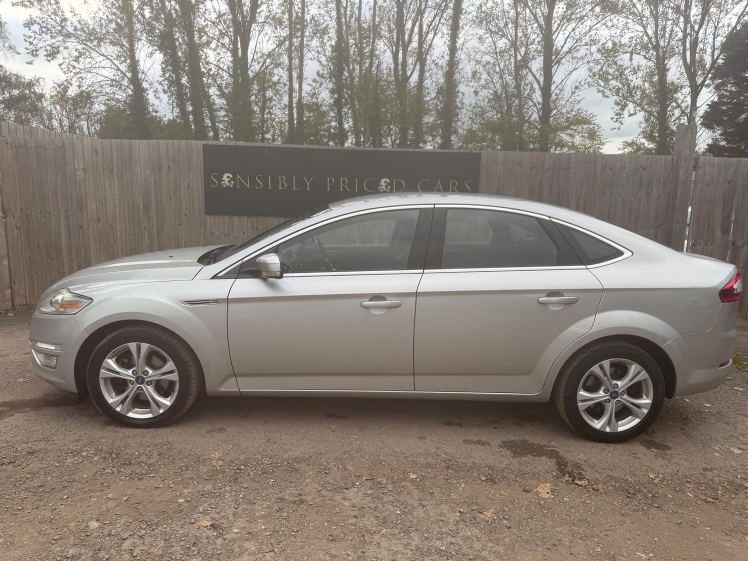 Used Ford Mondeo 2011 for sale - 76608319: Photo 5