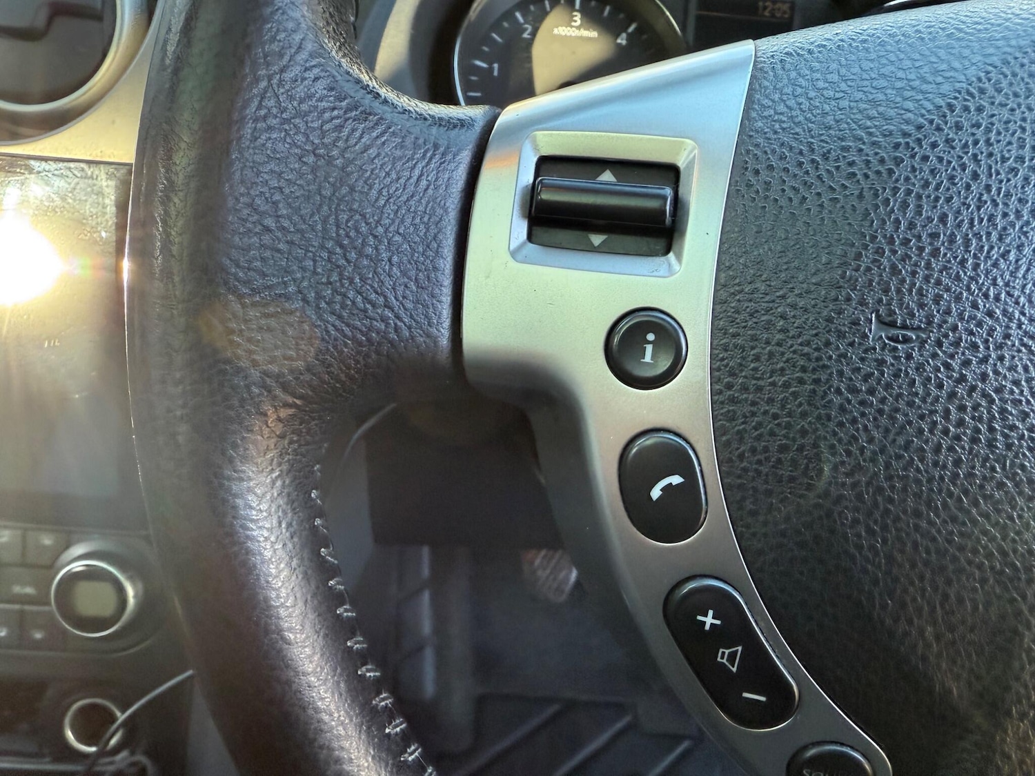 Used Nissan Qashqai+2 2011 for sale - 76632924: Photo 13