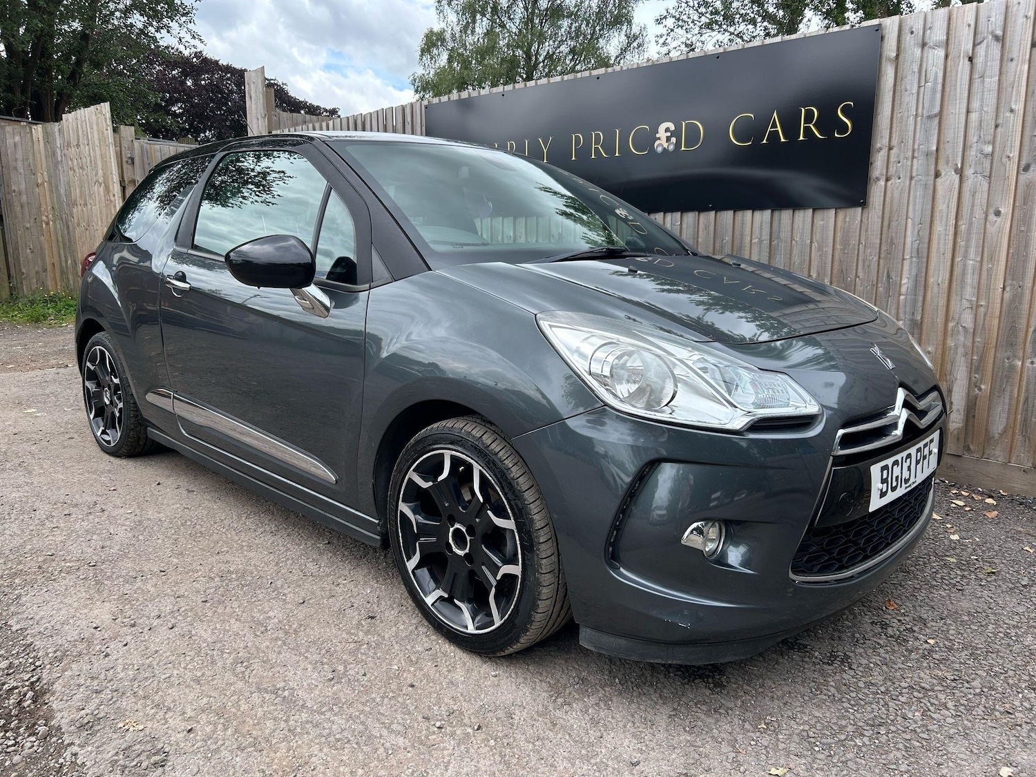Used Citroen DS3 2013 for sale - 76608580: Photo 1