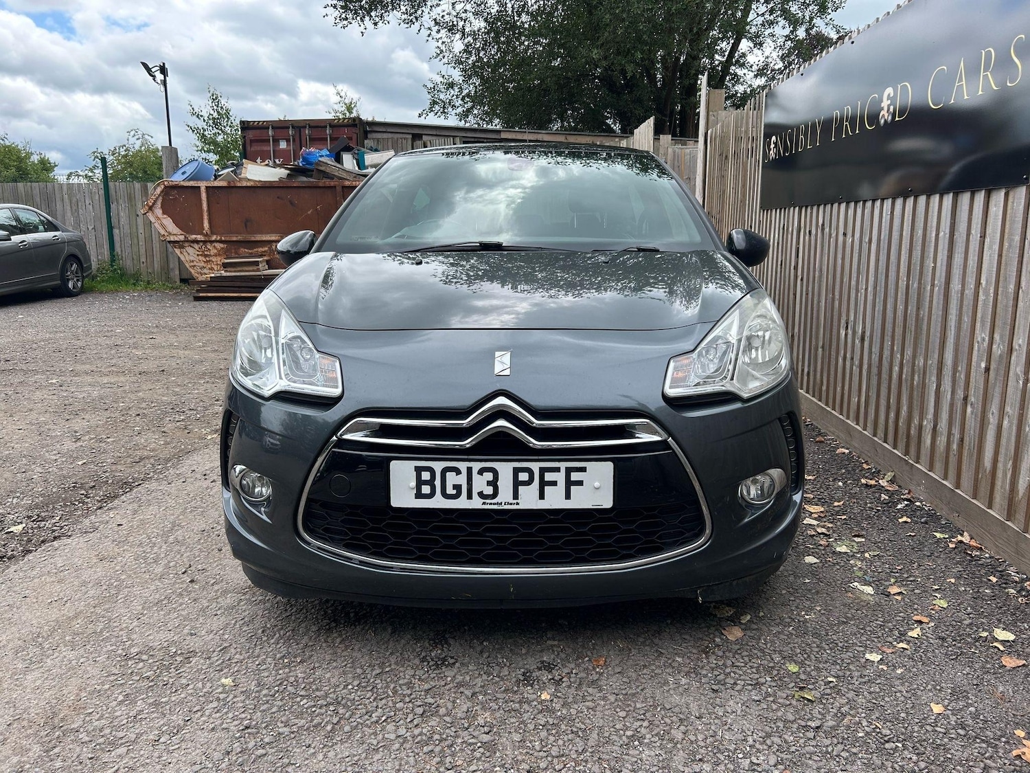 Used Citroen DS3 2013 for sale - 76608580: Photo 2
