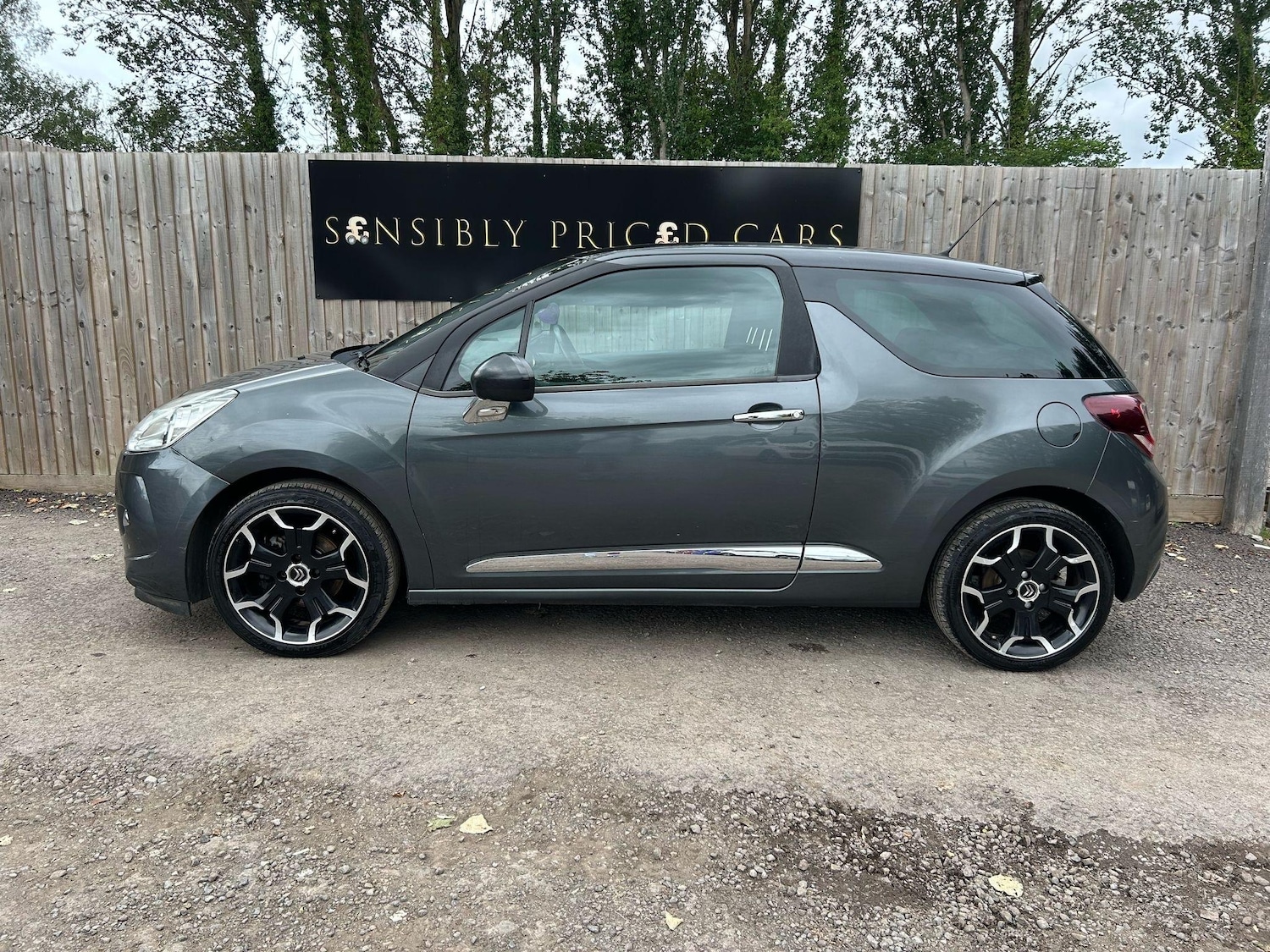 Used Citroen DS3 2013 for sale - 76608580: Photo 5
