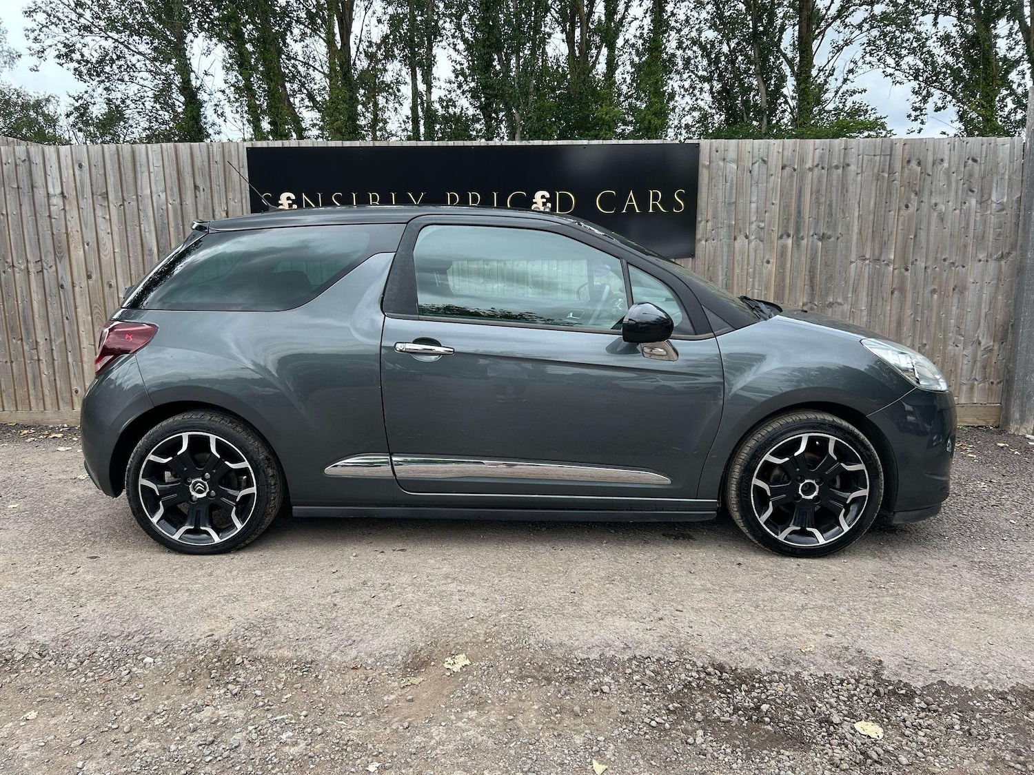 Used Citroen DS3 2013 for sale - 76608580: Photo 6