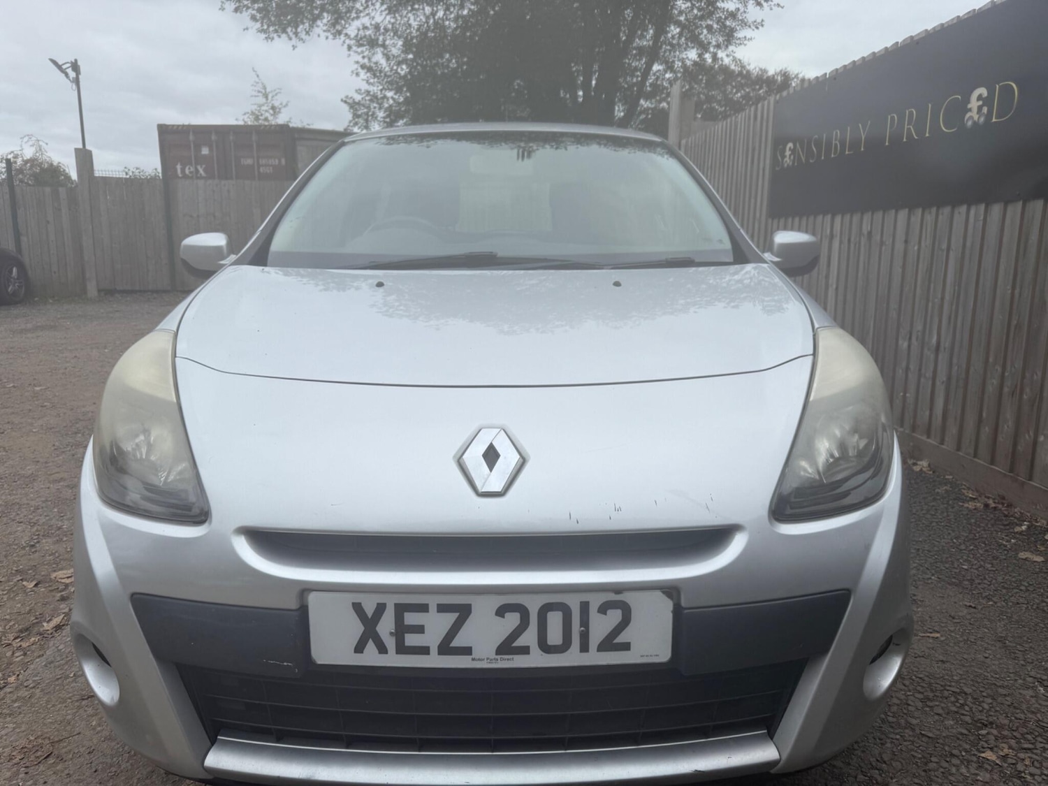 Used Renault Clio 2009 for sale - 76607608: Photo 2