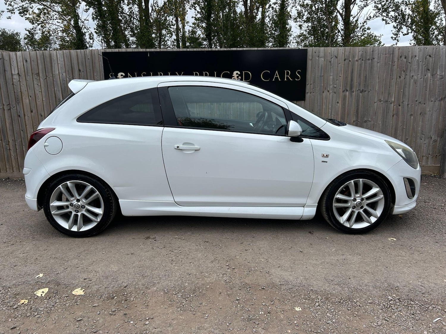 Used Vauxhall Corsa 2014 for sale - 76607407: Photo 8