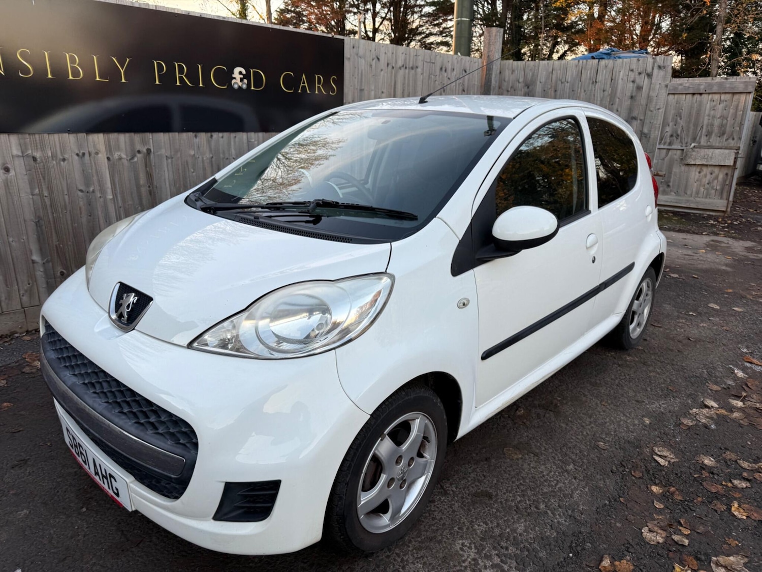 Used Peugeot 107 2011 for sale - 76632977: Photo 3