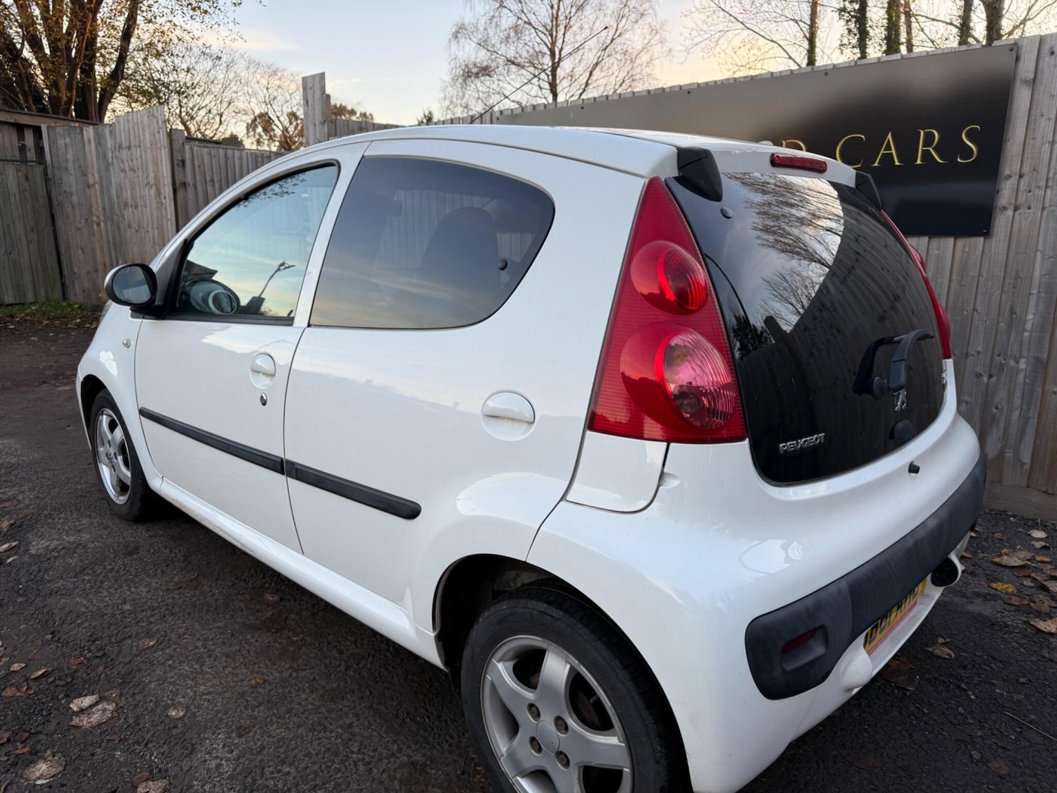 Used Peugeot 107 2011 for sale - 76632977: Photo 4