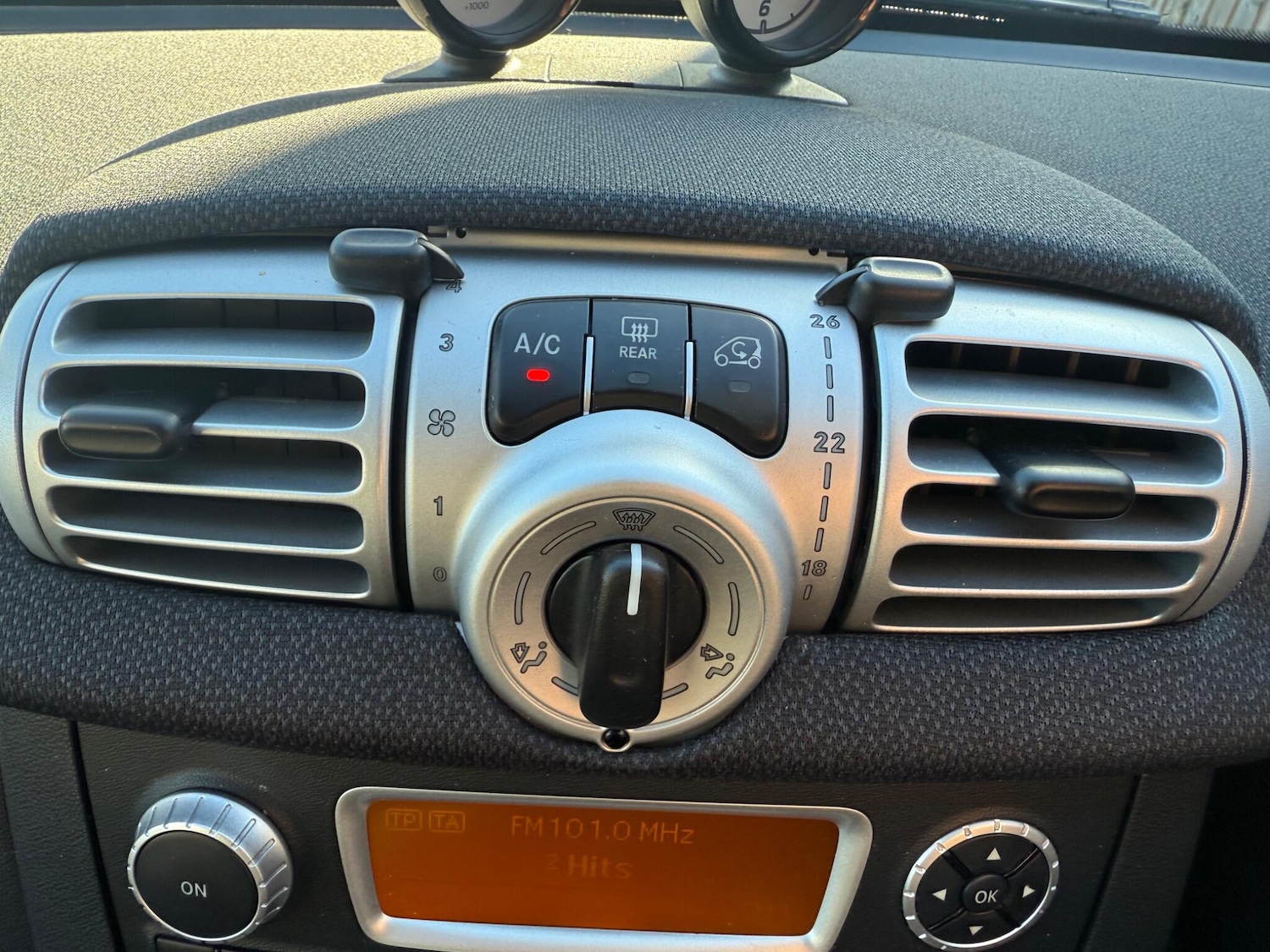 Used smart fortwo 2013 for sale - 76620014: Photo 12