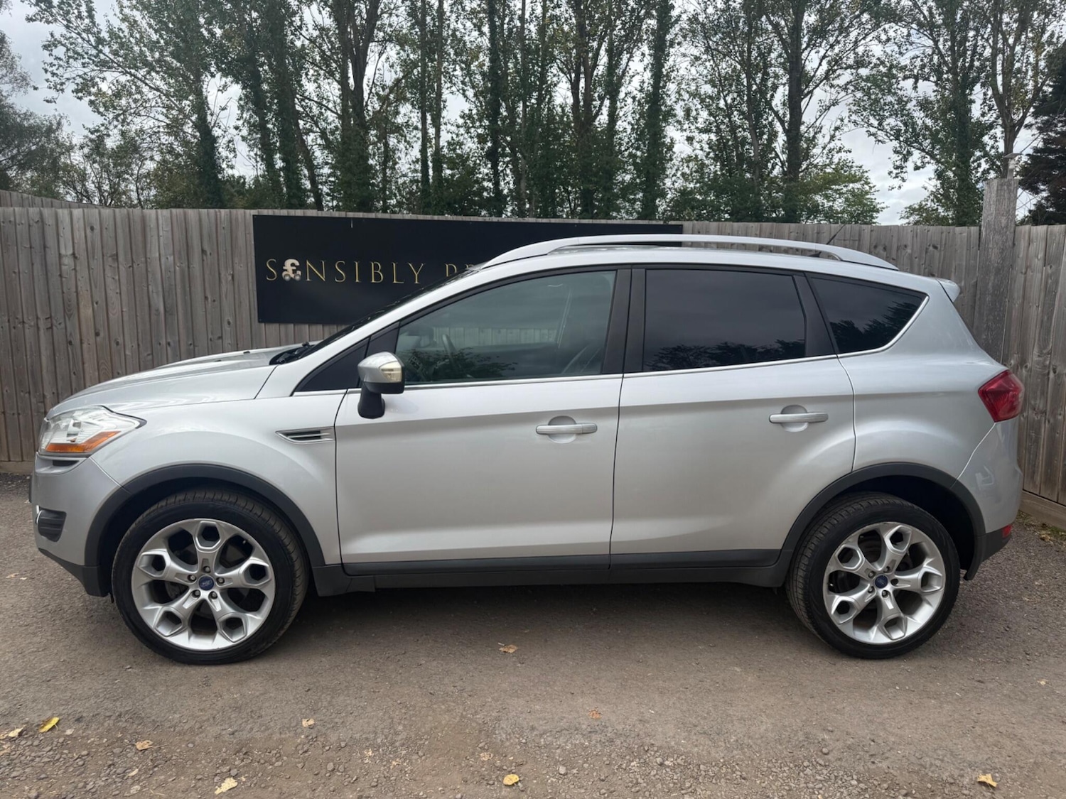 Used Ford Kuga 2011 for sale - 76608589: Photo 5