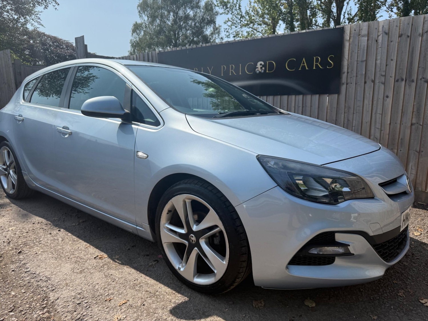Used Vauxhall Astra 2013 for sale - 76608019: Photo 1