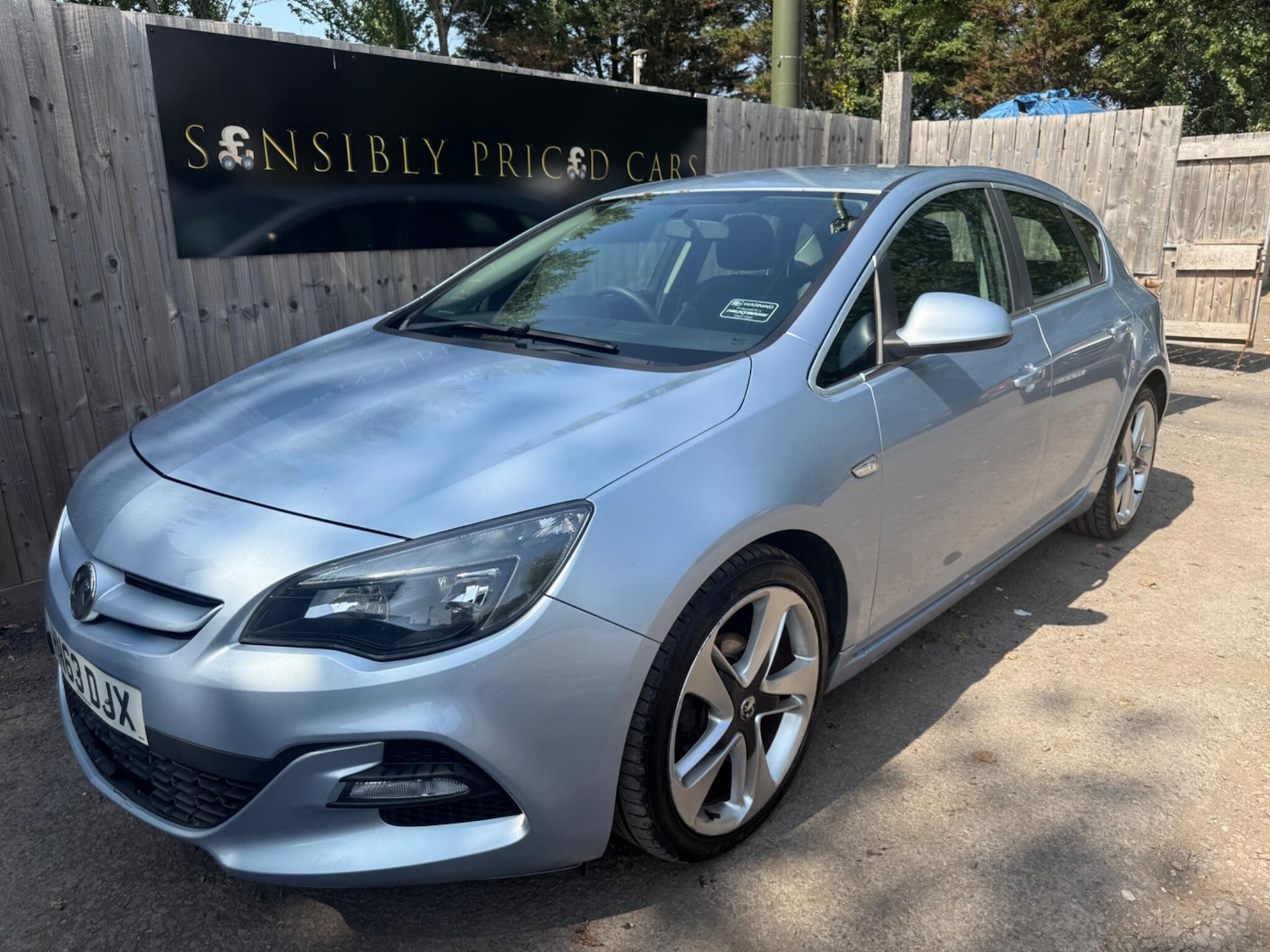 Used Vauxhall Astra 2013 for sale - 76608019: Photo 3