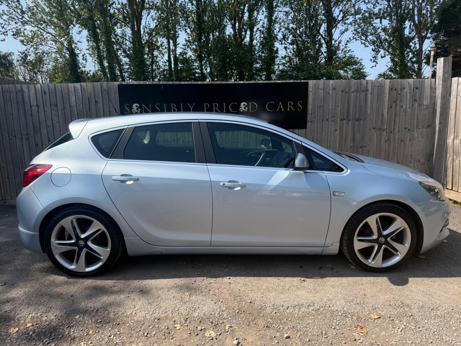 Used Vauxhall Astra 2013 for sale - 76608019: Photo 7