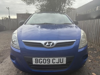 Used Hyundai i20 2009 for sale - 76607587: Photo
