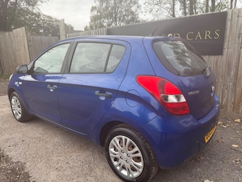 Used Hyundai i20 2009 for sale - 76607587: Photo