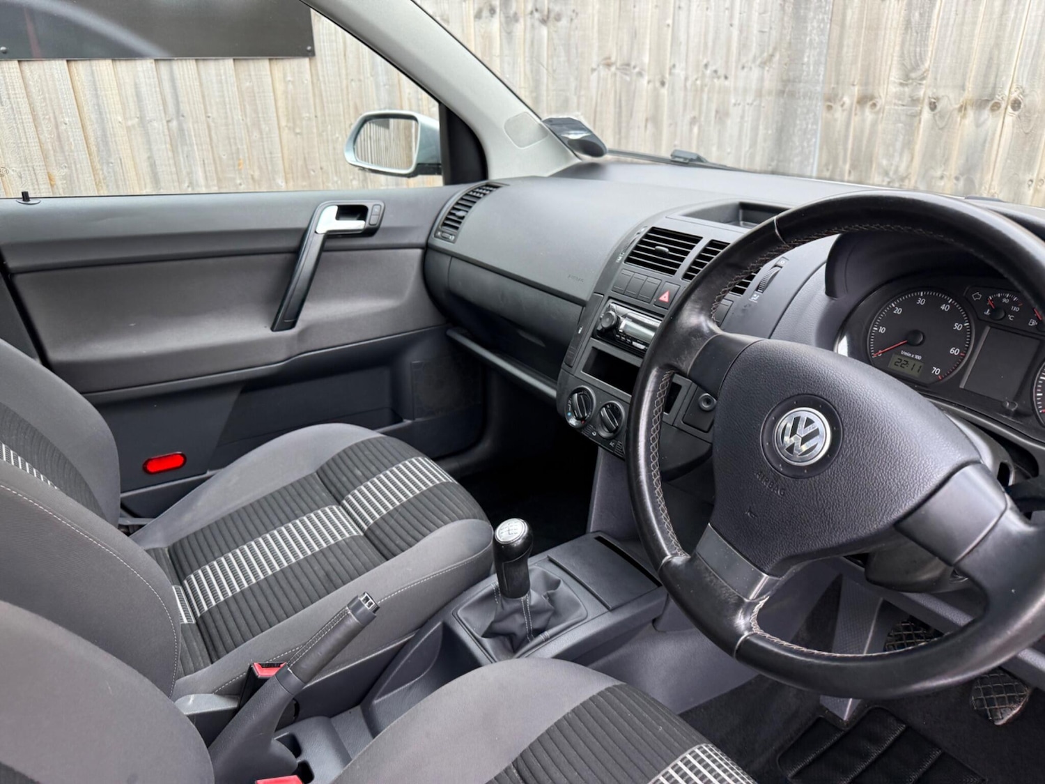 Used Volkswagen Polo 2008 for sale - 76607265: Photo 9