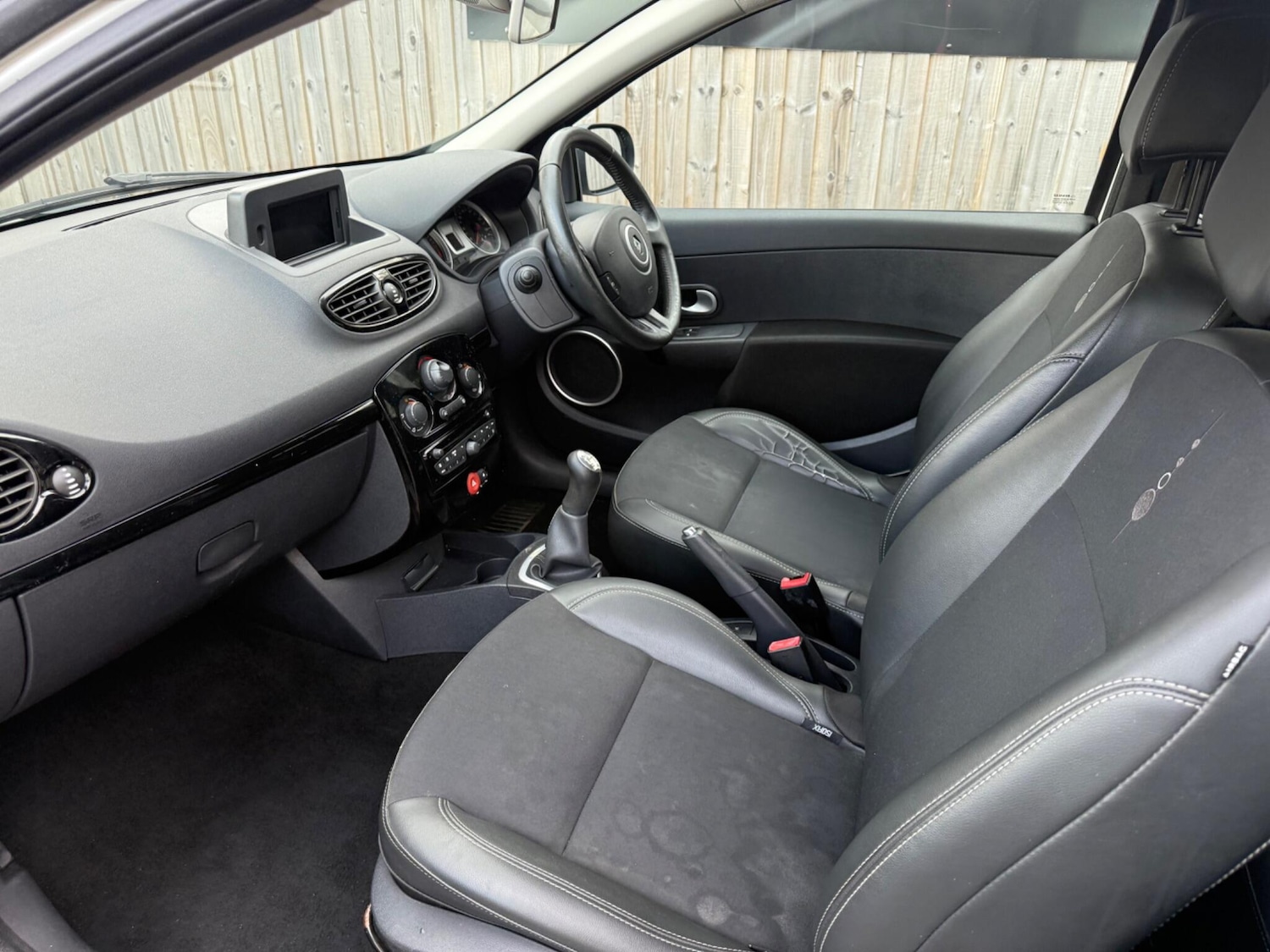 Used Renault Clio 2012 for sale - 76607435: Photo 13