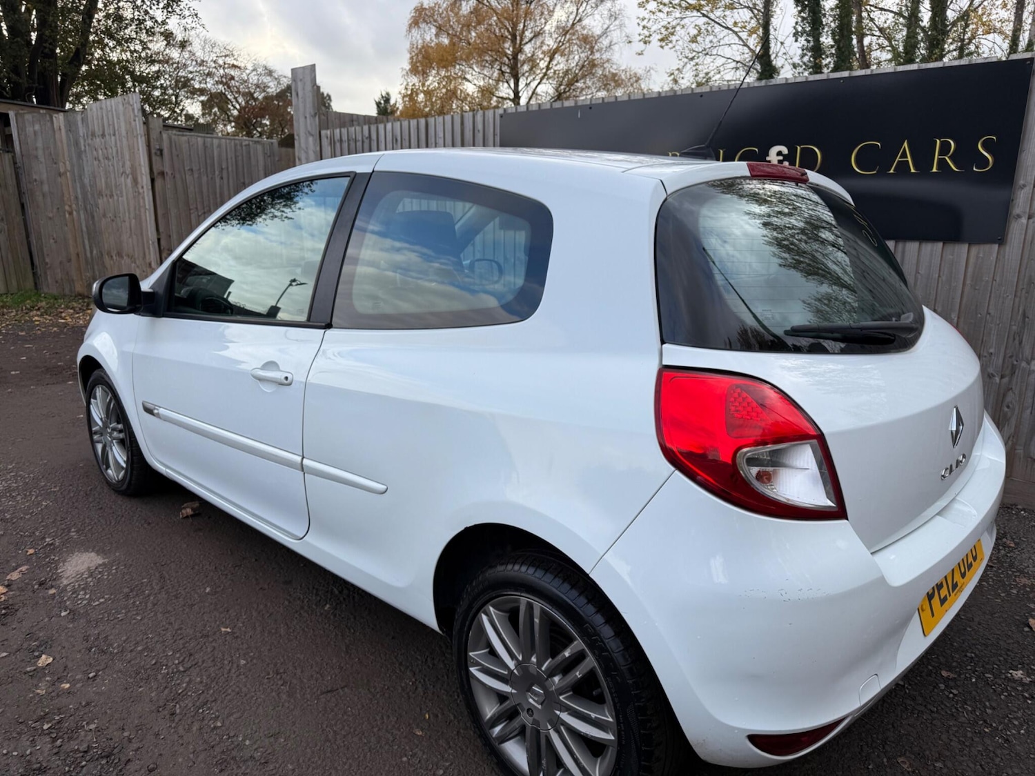 Used Renault Clio 2012 for sale - 76607435: Photo 4