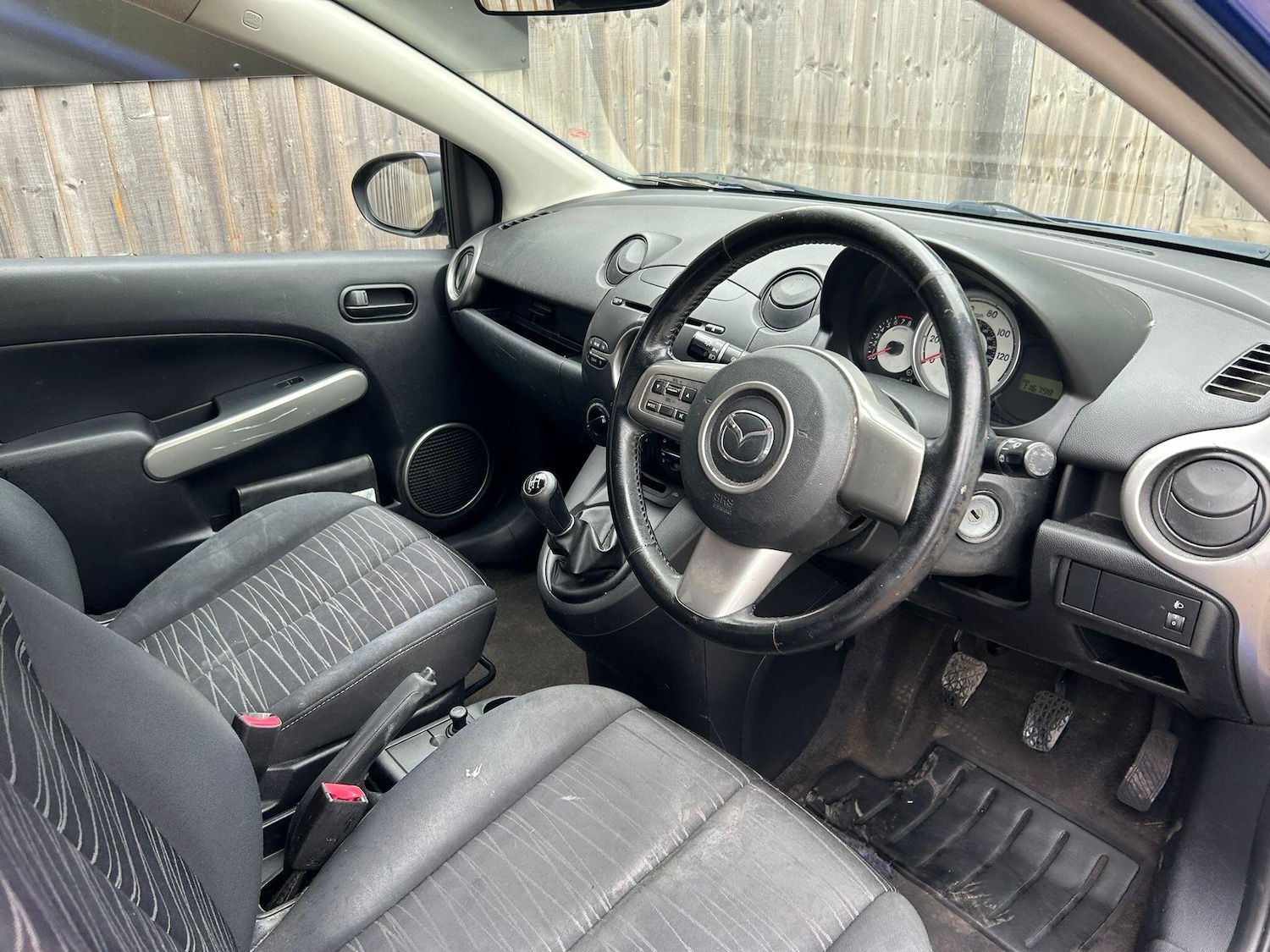 Used Mazda Mazda2 2009 for sale - 76607409: Photo 9