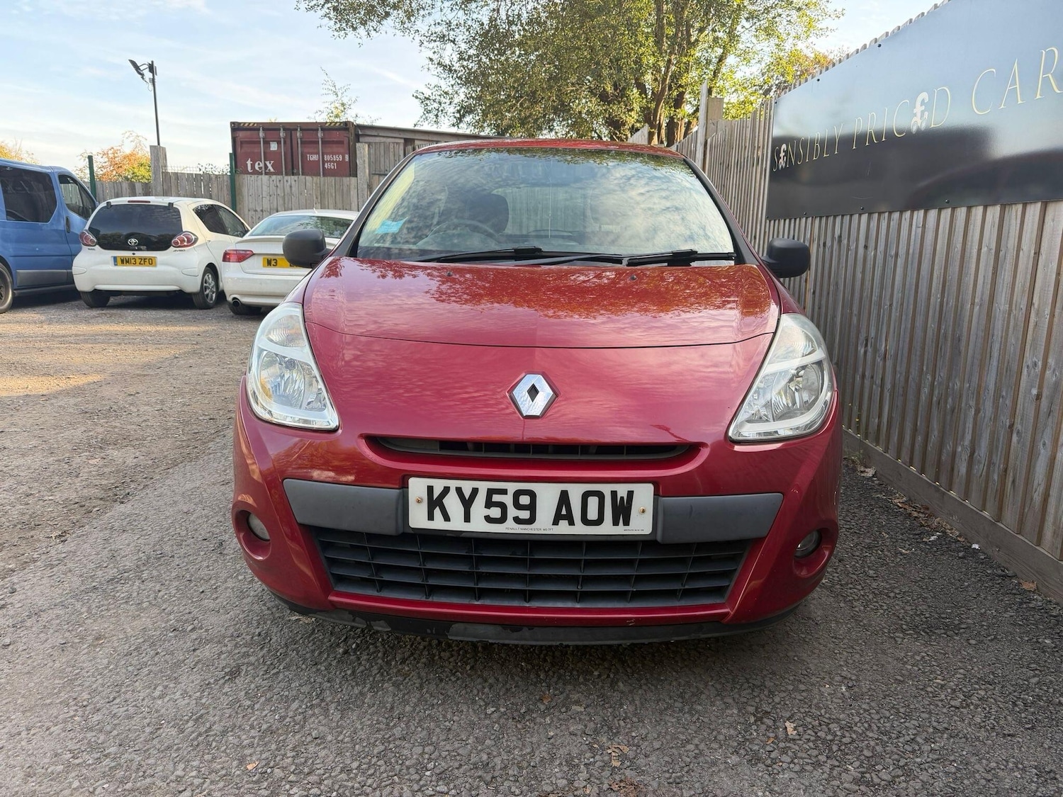 Used Renault Clio 2009 for sale - 76607877: Photo 2