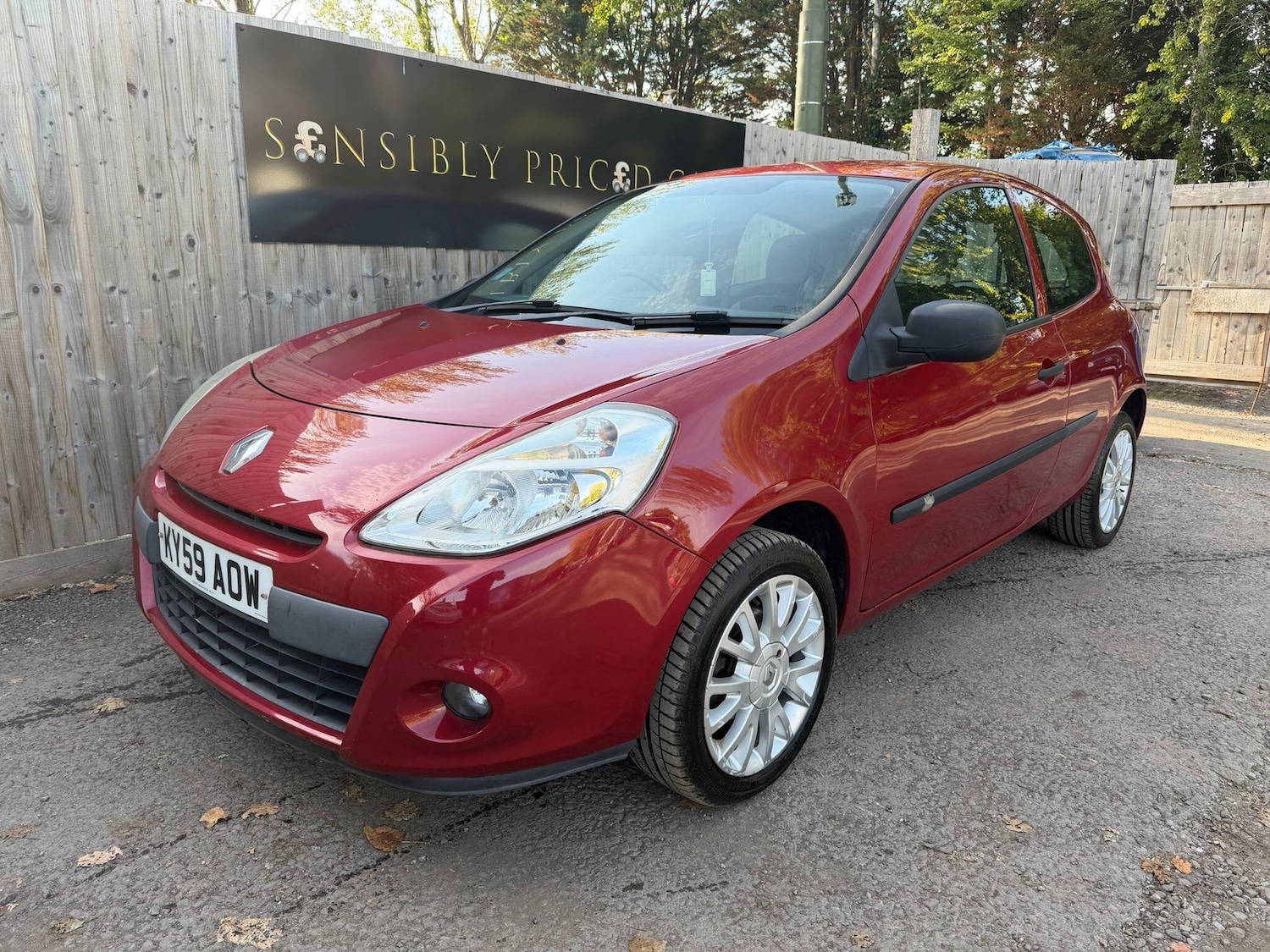 Used Renault Clio 2009 for sale - 76607877: Photo 3