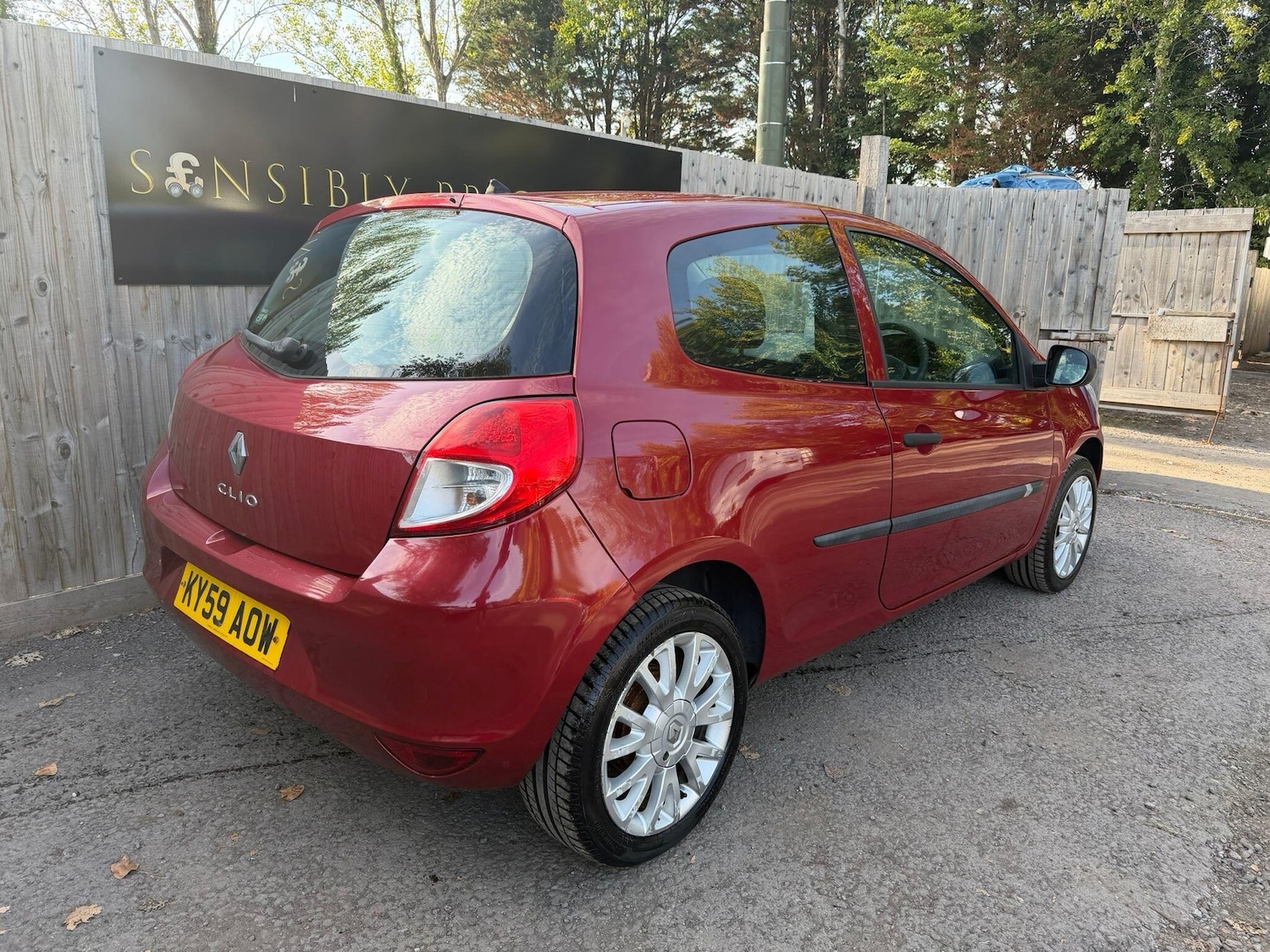Used Renault Clio 2009 for sale - 76607877: Photo 9