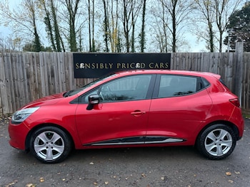 Used Renault Clio 2015 for sale - 76607687: Photo