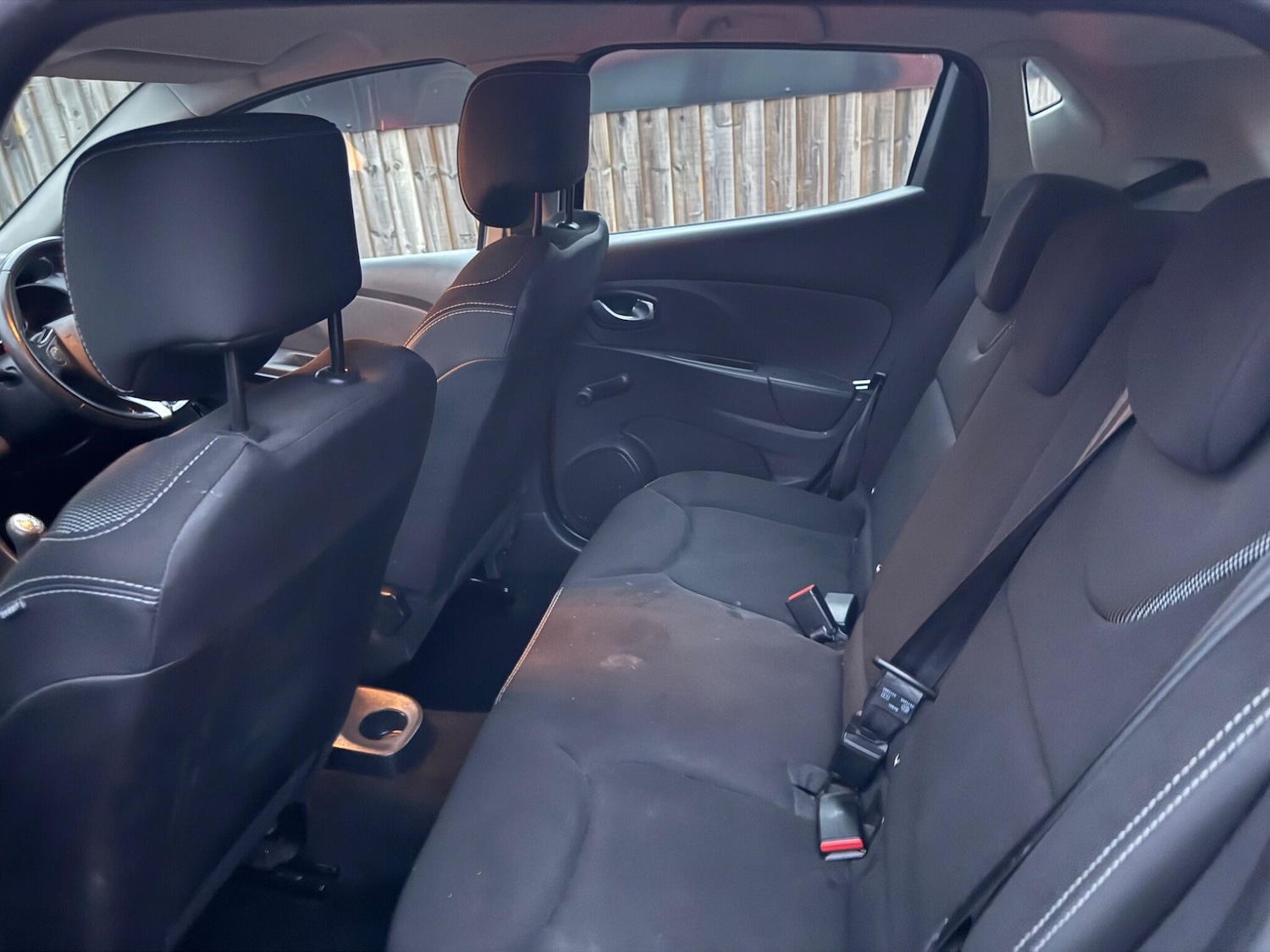 Used Renault Clio 2015 for sale - 76607687: Photo 9