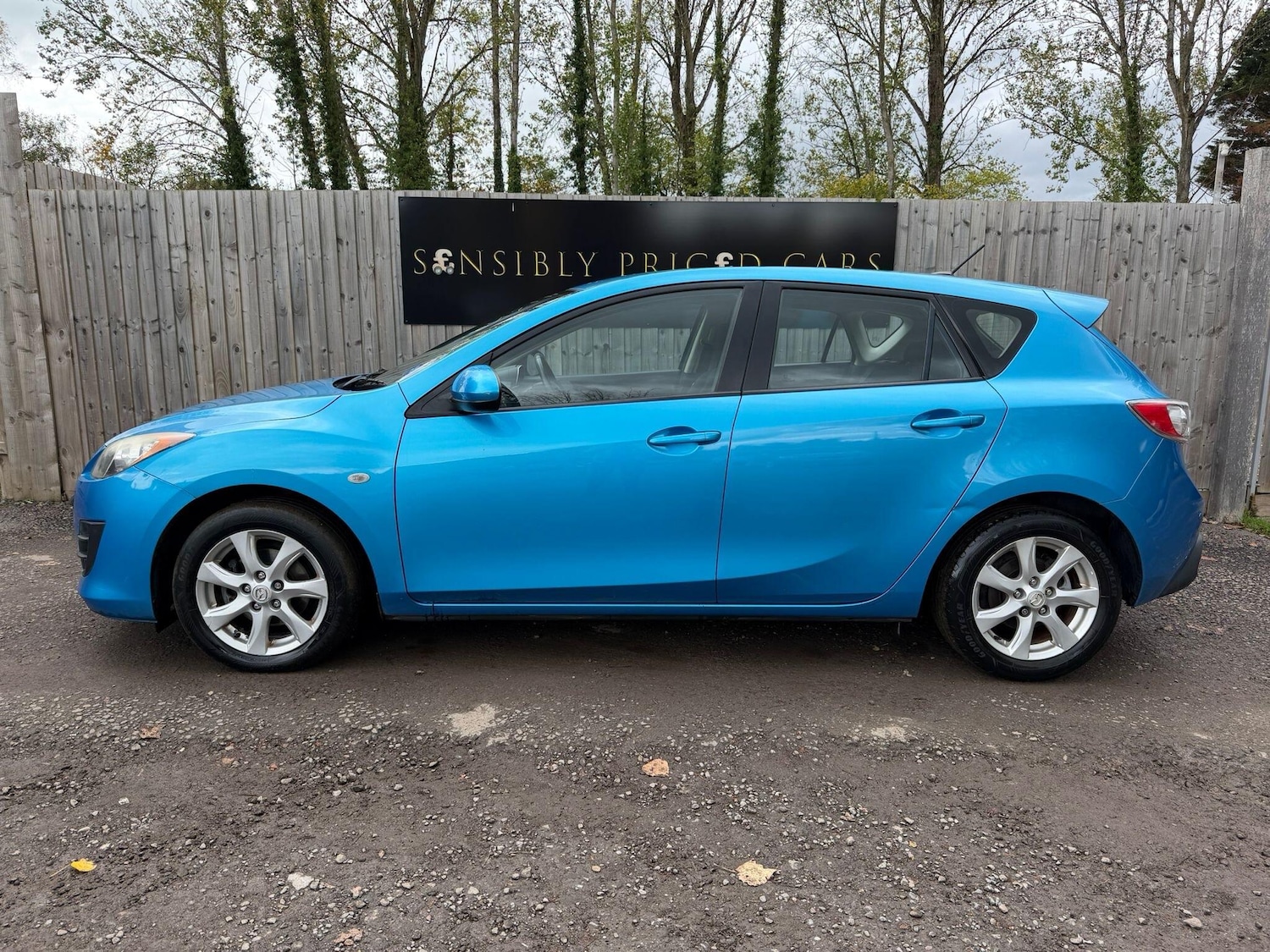 Used Mazda Mazda3 2010 for sale - 76608541: Photo 4