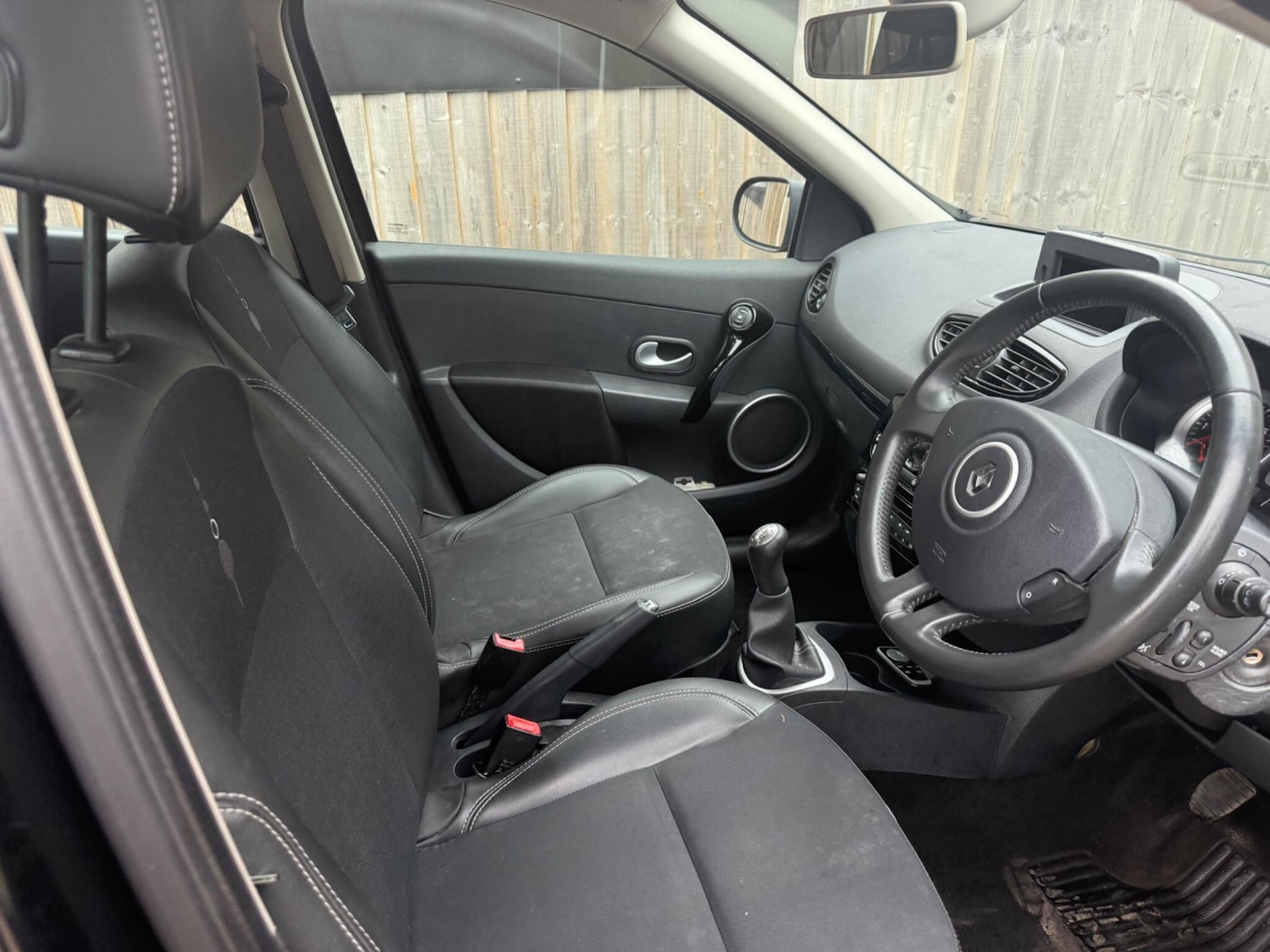 Used Renault Clio 2012 for sale - 76608583: Photo 10