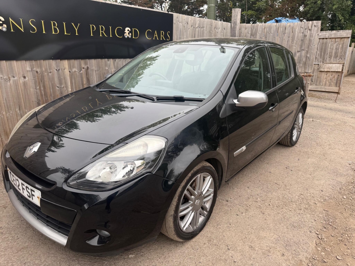 Used Renault Clio 2012 for sale - 76608583: Photo 3