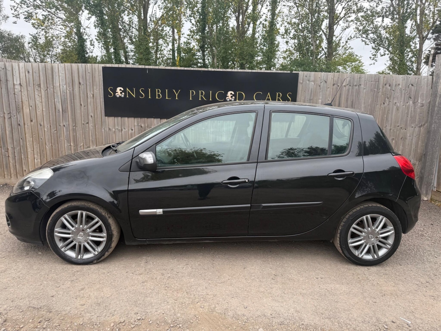 Used Renault Clio 2012 for sale - 76608583: Photo 5