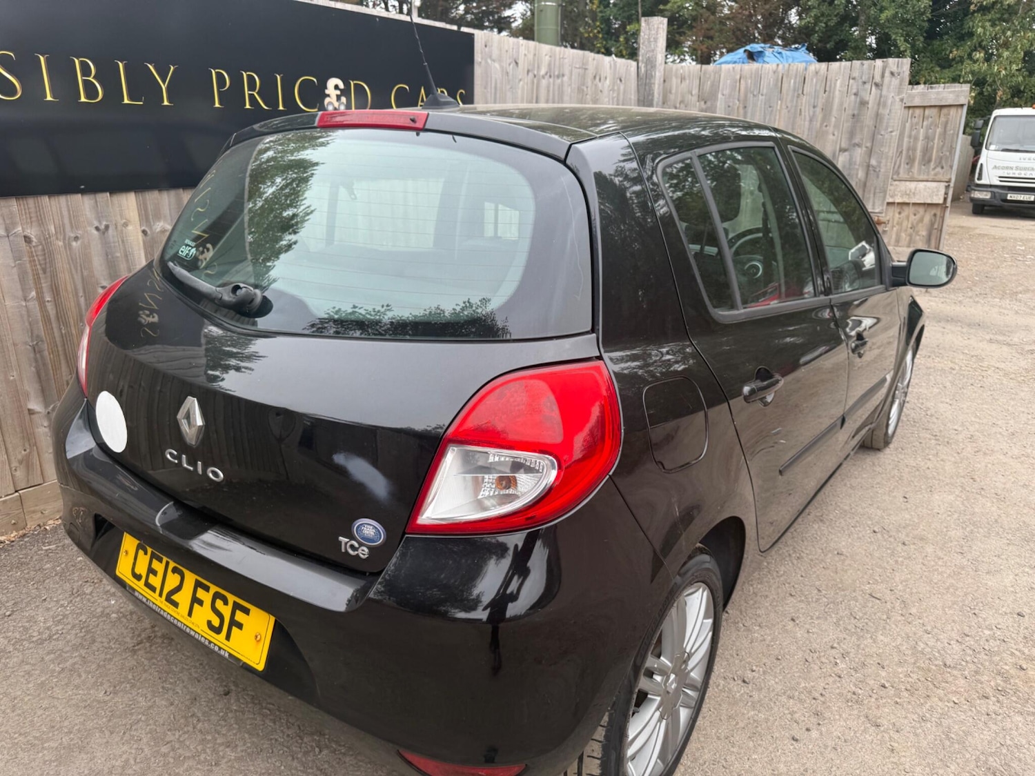 Used Renault Clio 2012 for sale - 76608583: Photo 8